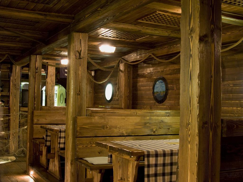 科尔莫兰酒店